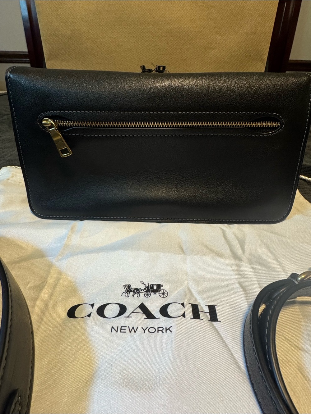 Coach Black Natural Grain Leather Tabby 26 with Gold 'C' Buckle - Picture 2 of 6